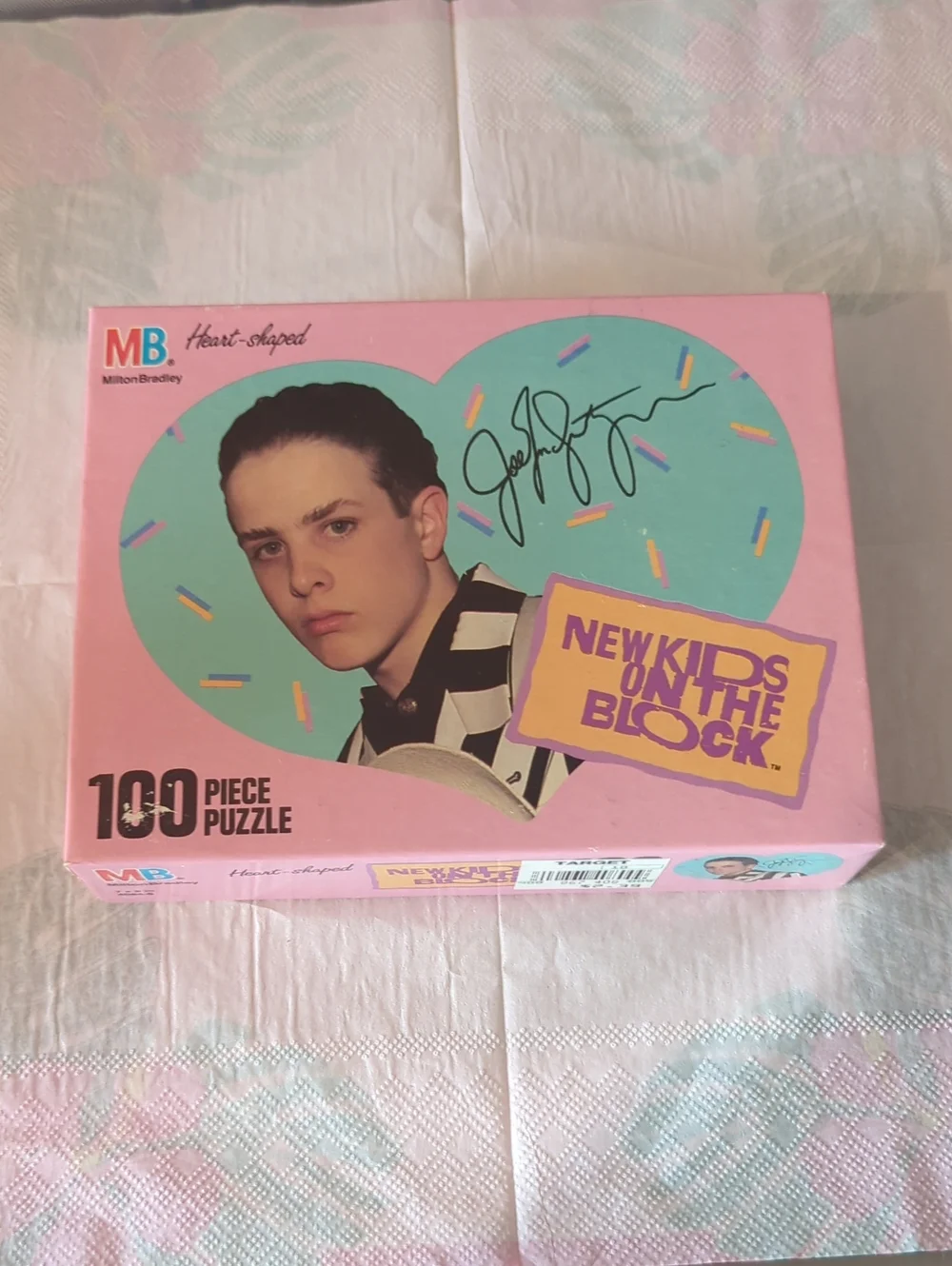 New Kids on the Block Pink 100-Piece Heart Puzzle